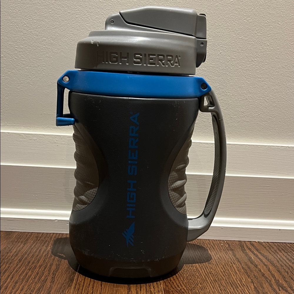 High Sierra Gray and Blue 1.9L Water Jug